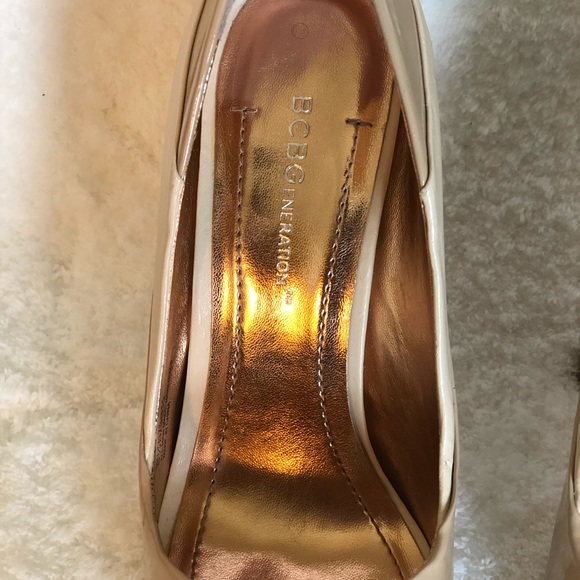 BCBGeneration Liberty Pump - Picture 2 of 11